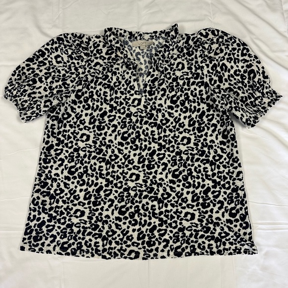 Animal print cheetah blouse (dark navy and white) - Picture 2 of 6